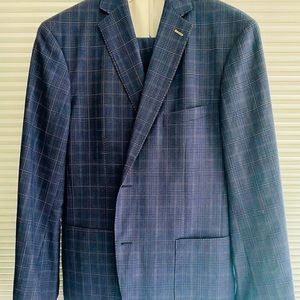 Men’s custom suit, blue w/windowpane approx XL